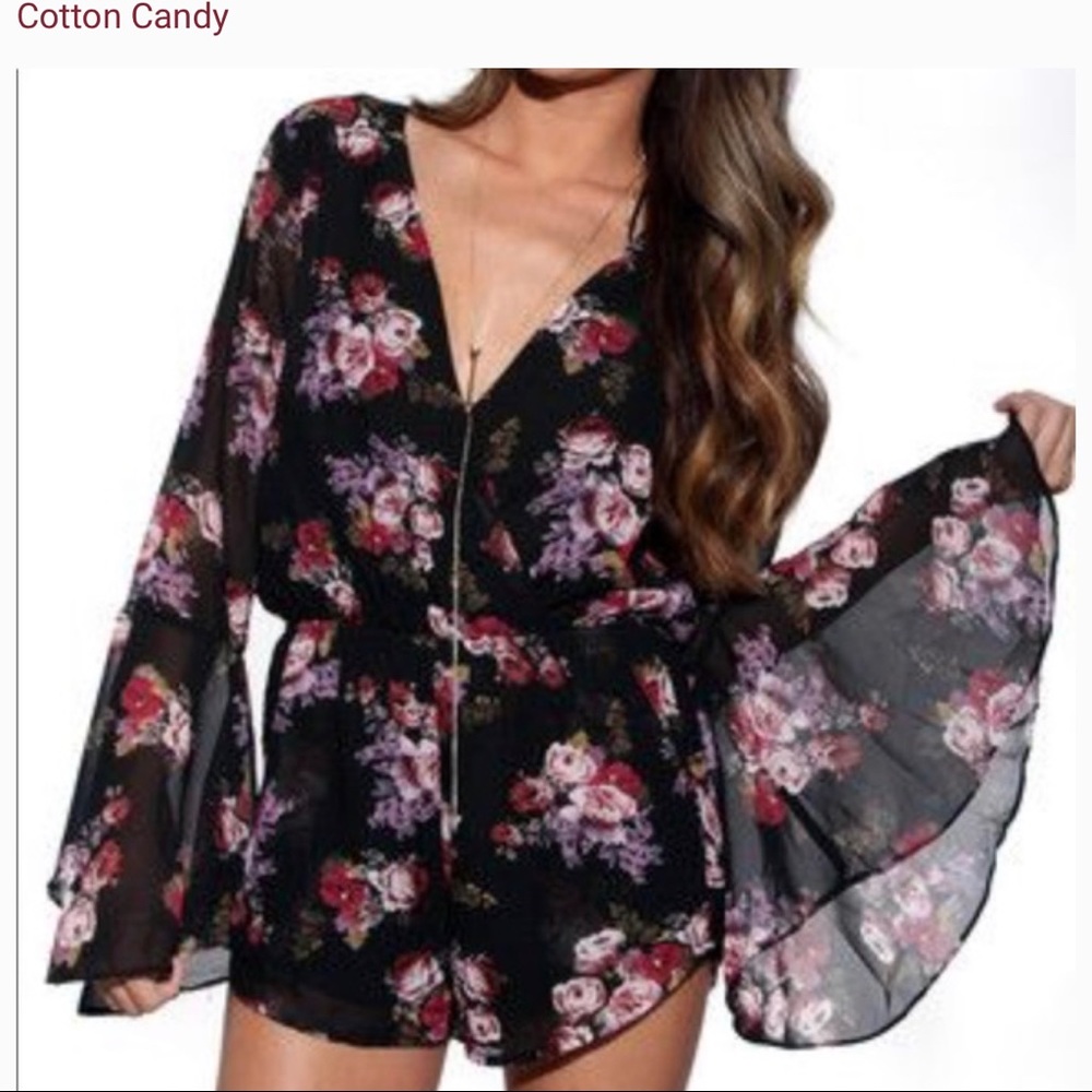 Cotton Candy floral romper with bell sleeves Sz. M